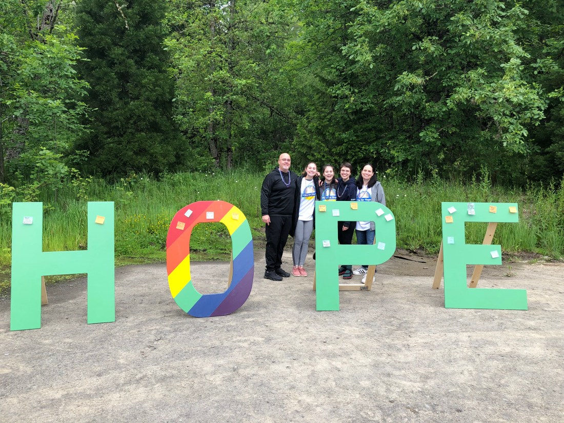 AAF6D7B0-45EF-441B-B572-7905EB313284